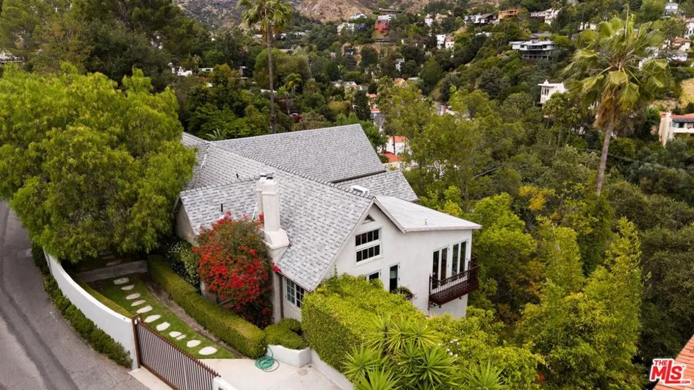 2356 Hollyridge Drive Los Angeles, CA 90068