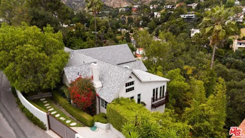 2356 Hollyridge Drive