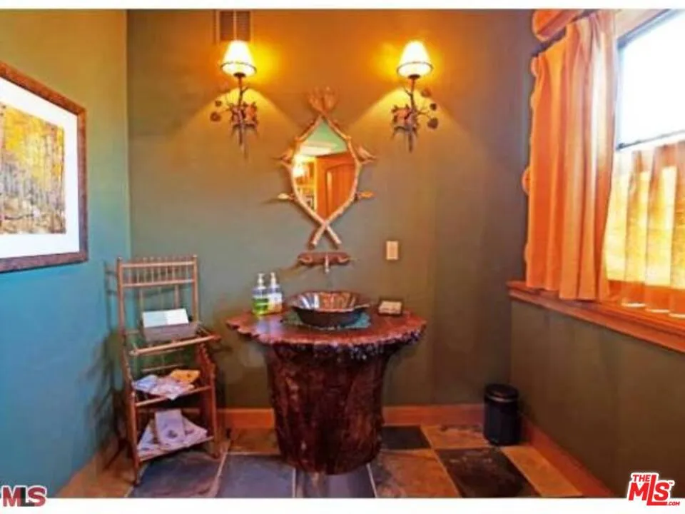 333 Leonard Ave Mammoth Lakes, CA 93529