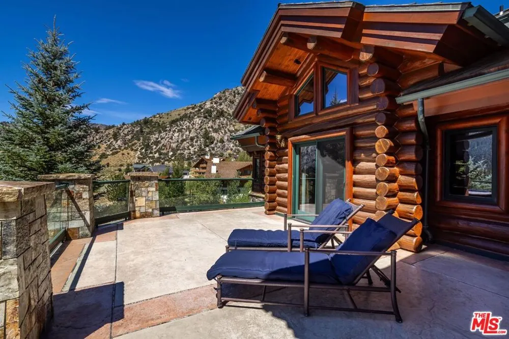 333 Leonard Ave Mammoth Lakes, CA 93529