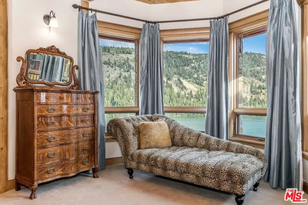 333 Leonard Ave Mammoth Lakes, CA 93529