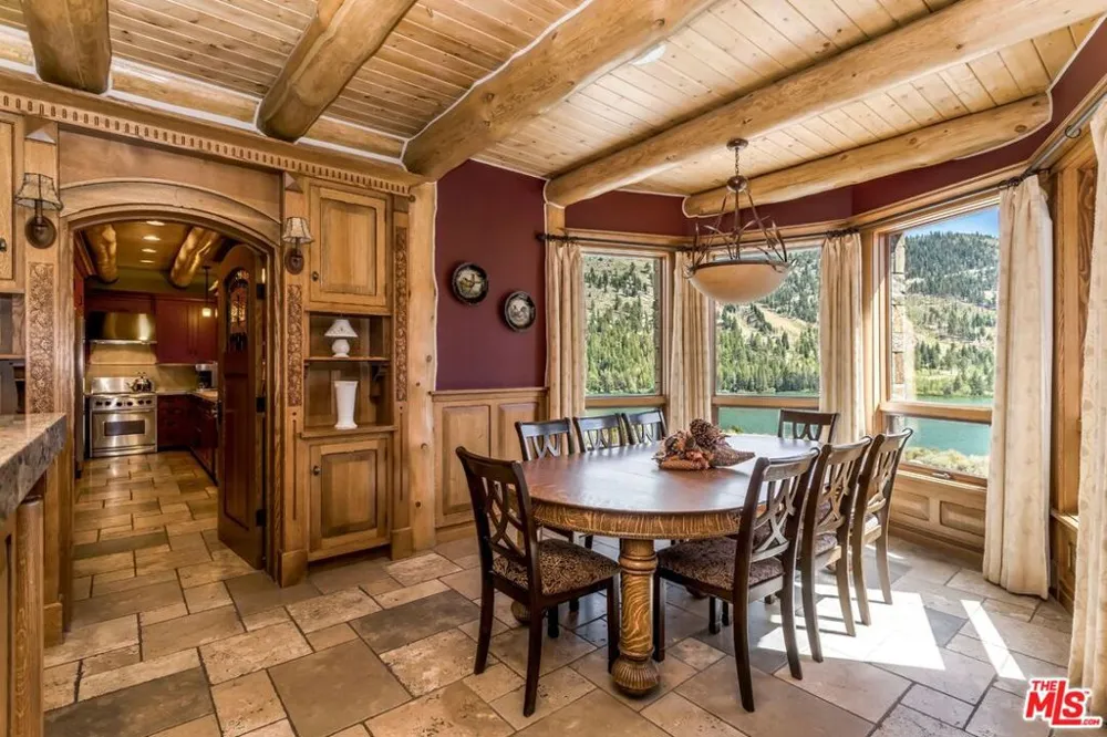 333 Leonard Ave Mammoth Lakes, CA 93529