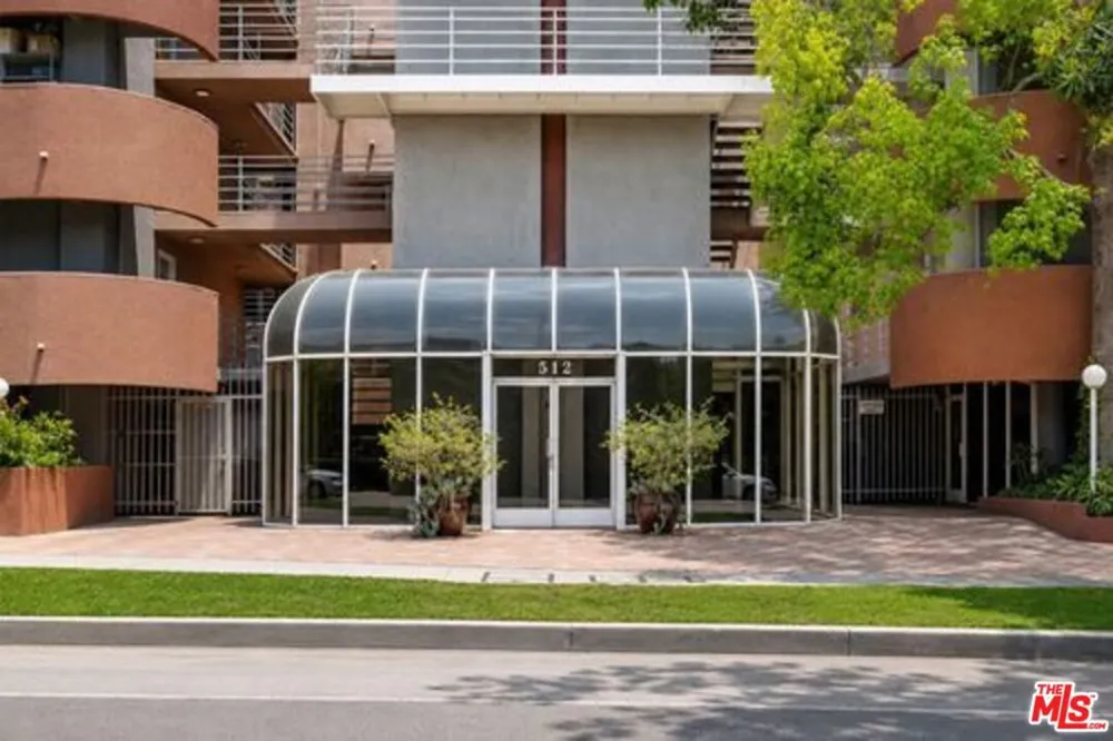 512 Veteran Avenue #316 Los Angeles, CA 90024