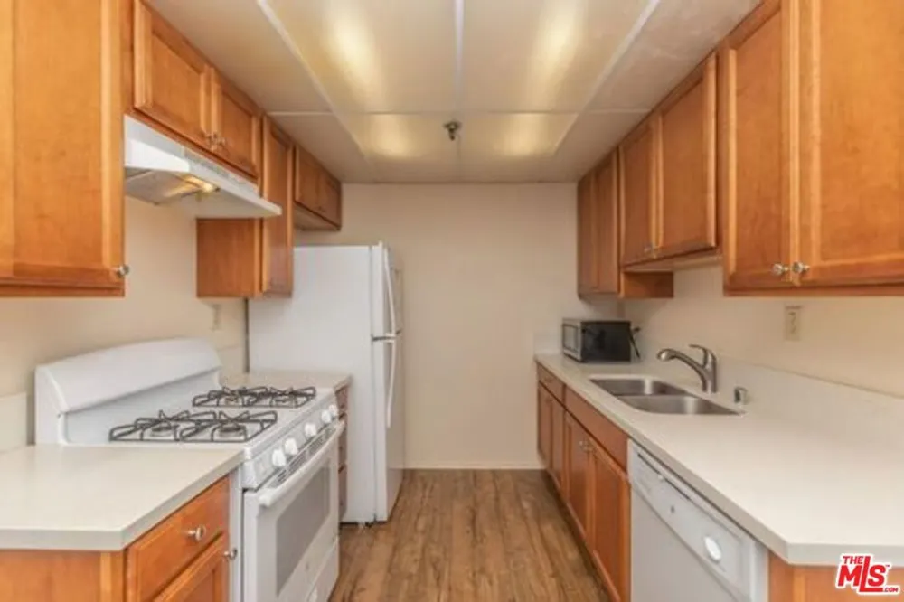 512 Veteran Avenue #316 Los Angeles, CA 90024