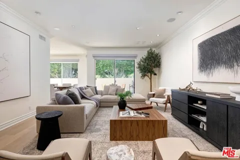 2279 Century Hill