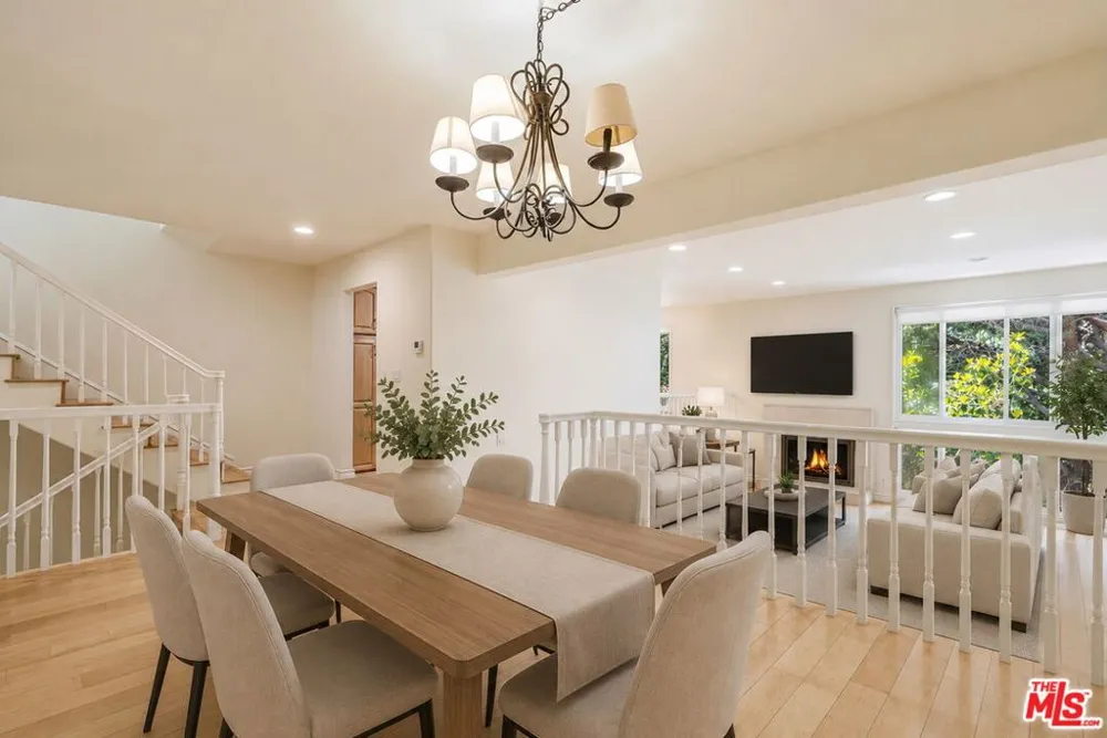 17241 Palisades Circle Pacific Palisades, CA 90272