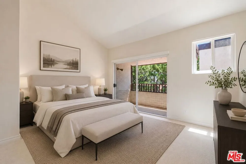 17241 Palisades Circle Pacific Palisades, CA 90272