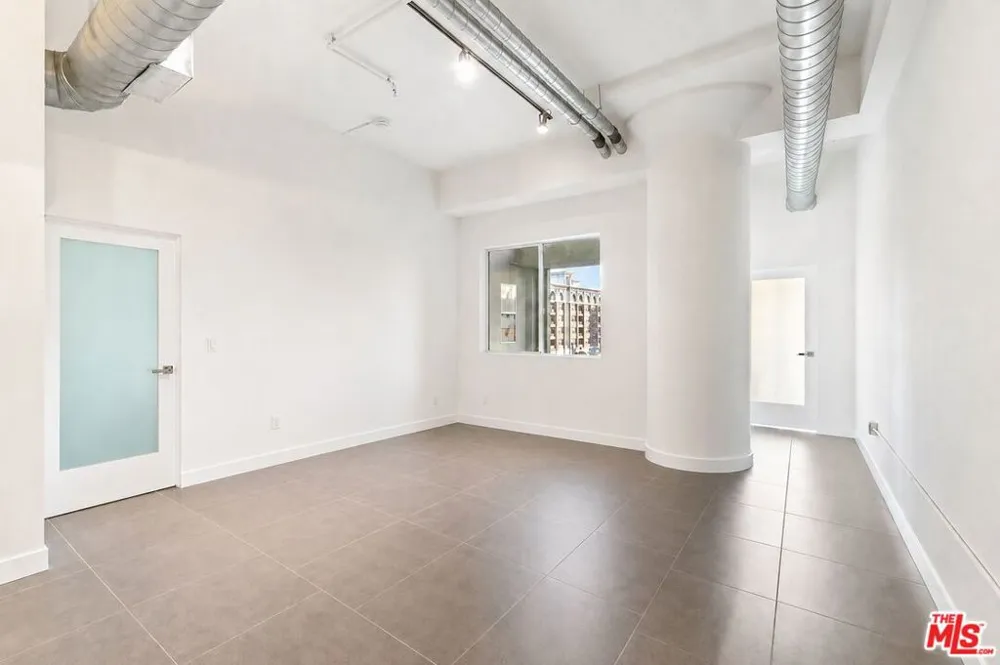 939 S Broadway #308 Los Angeles, CA 90015