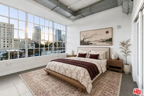 939 S Broadway #308