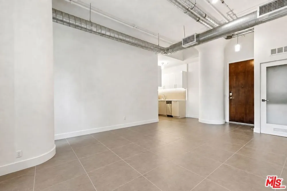939 S Broadway #308 Los Angeles, CA 90015