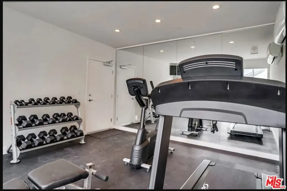 939 S Broadway #308 Los Angeles, CA 90015