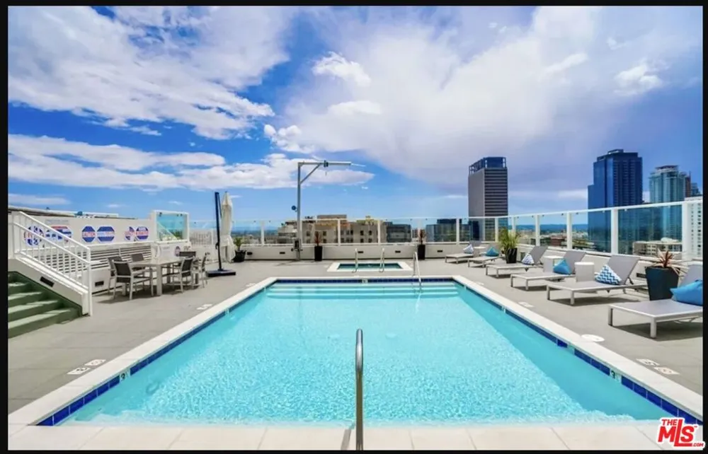 939 S Broadway #308 Los Angeles, CA 90015