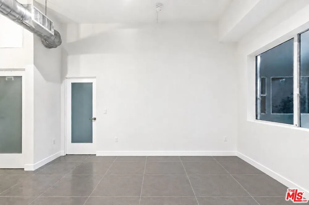 939 S Broadway #308 Los Angeles, CA 90015