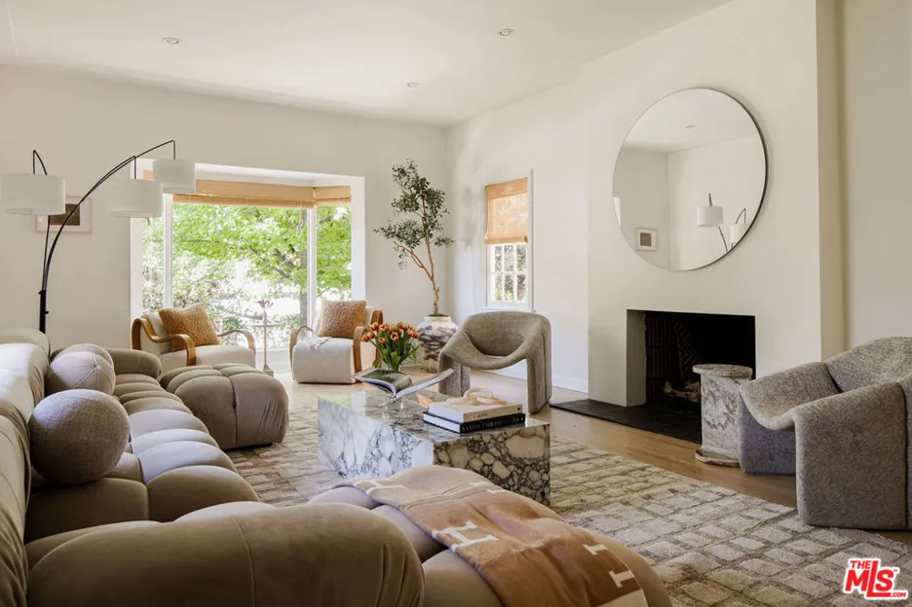 2518 Canyon Drive Los Angeles, CA 90068