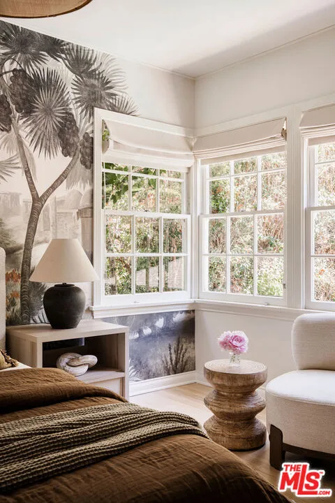 2518 Canyon Drive Los Angeles, CA 90068
