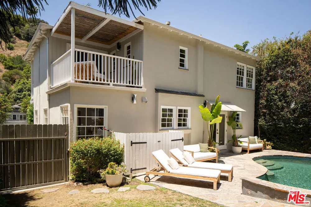 2518 Canyon Drive Los Angeles, CA 90068