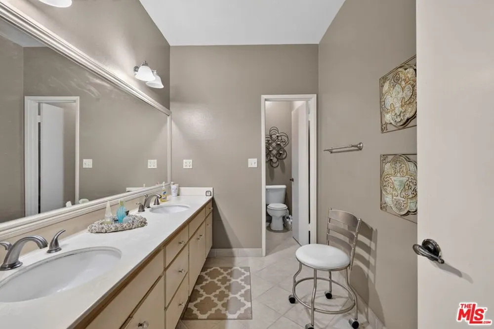 1944 Glendon Avenue #110 Los Angeles, CA 90025