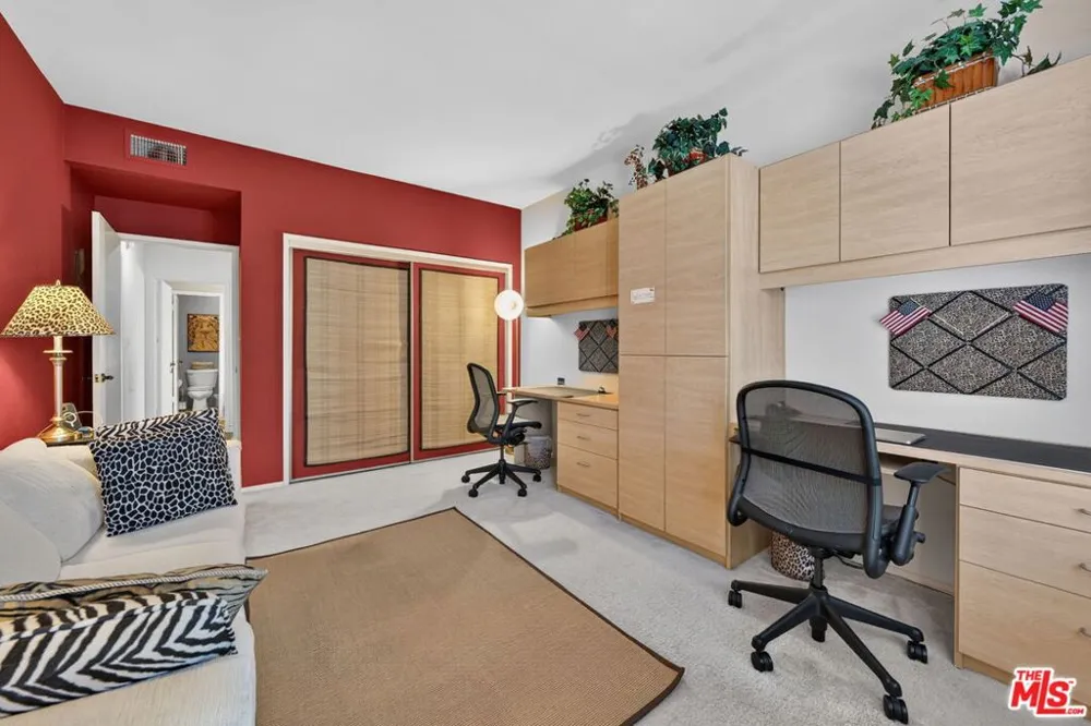 1944 Glendon Avenue #110 Los Angeles, CA 90025
