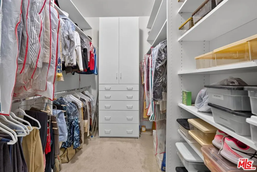 1944 Glendon Avenue #110 Los Angeles, CA 90025