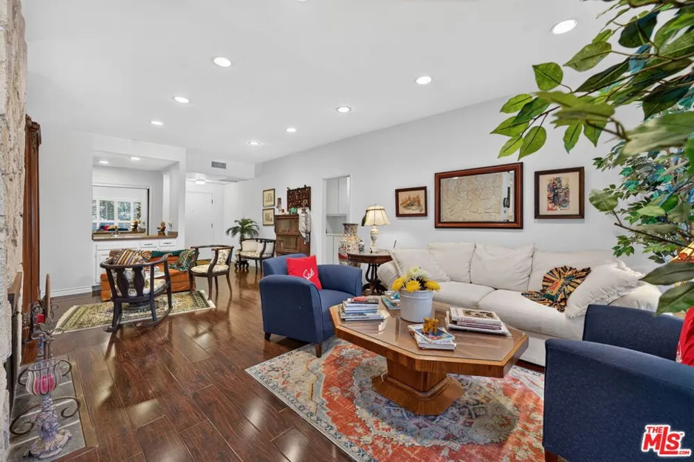 1944 Glendon Avenue #110 Los Angeles, CA 90025