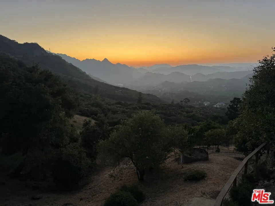 25202 Piuma Road Calabasas, CA 91302