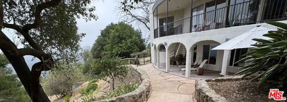 25202 Piuma Road Calabasas, CA 91302