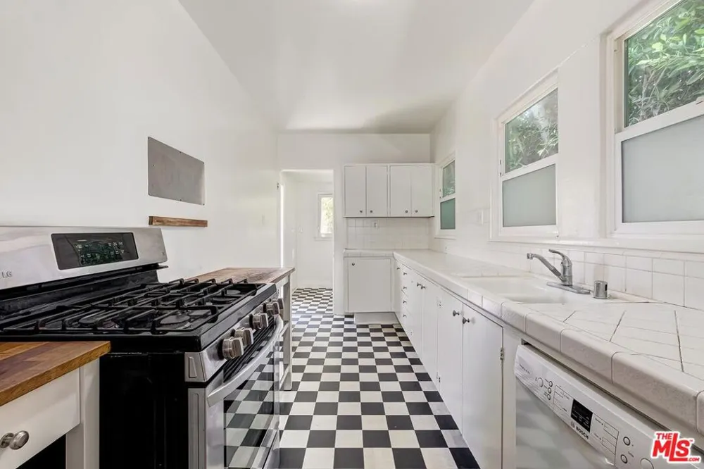10626 Ohio Avenue Los Angeles, CA 90024