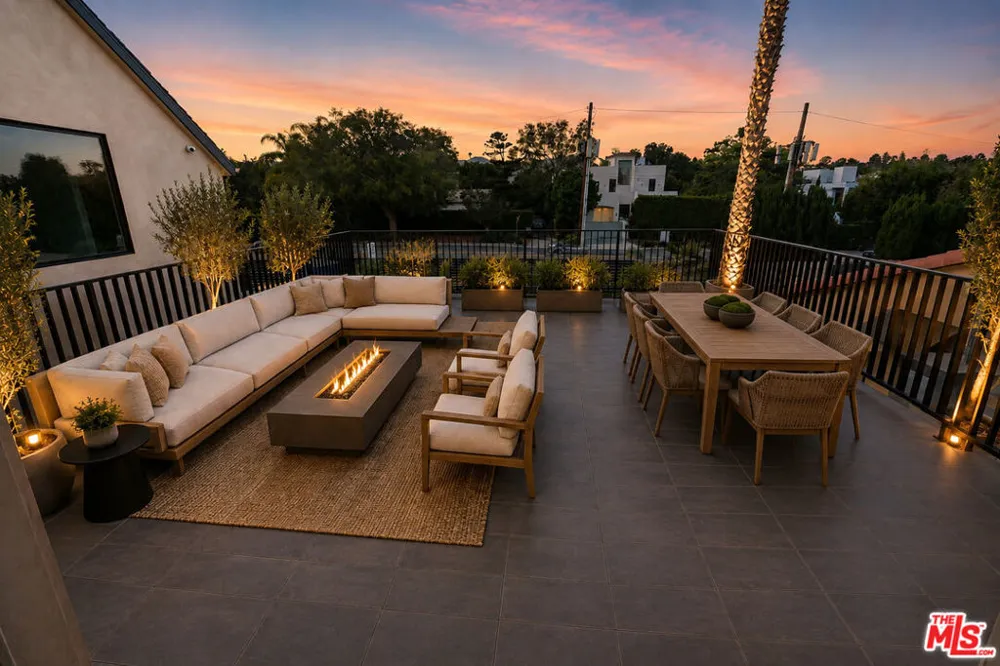 12518 W Sunset Boulevard Los Angeles, CA 90049