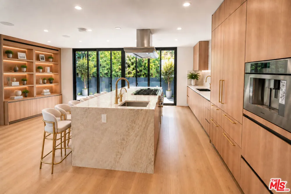 12518 W Sunset Boulevard Los Angeles, CA 90049