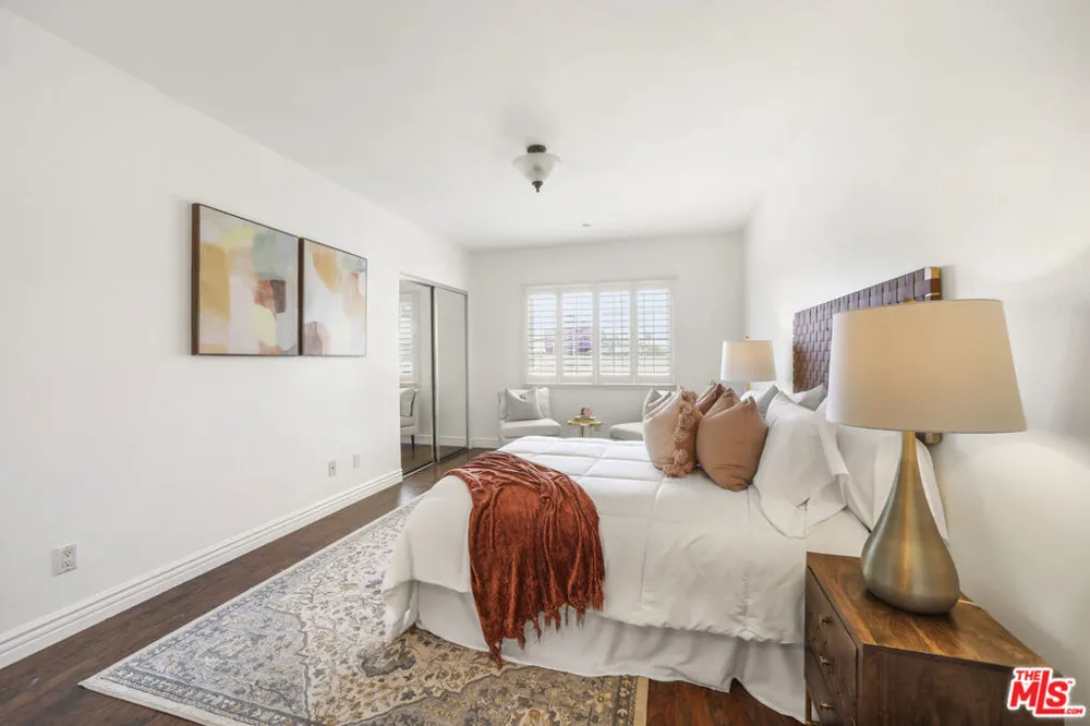 1135 Rexford Drive #302 Los Angeles, CA 90035