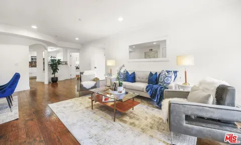 1135 Rexford Drive #302