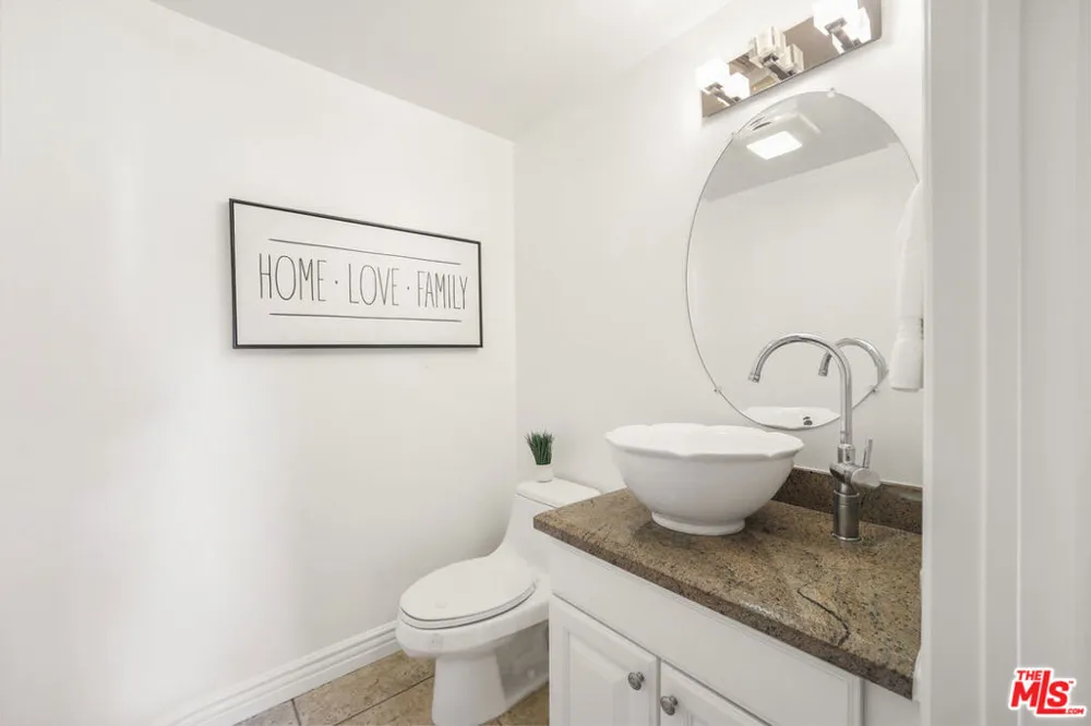 1135 Rexford Drive #302 Los Angeles, CA 90035