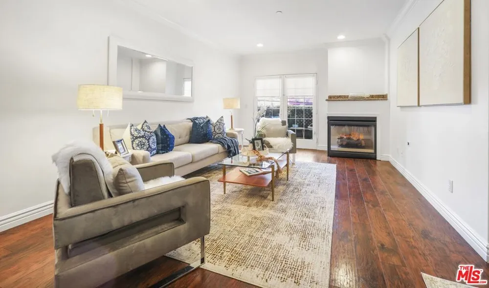 1135 Rexford Drive #302 Los Angeles, CA 90035