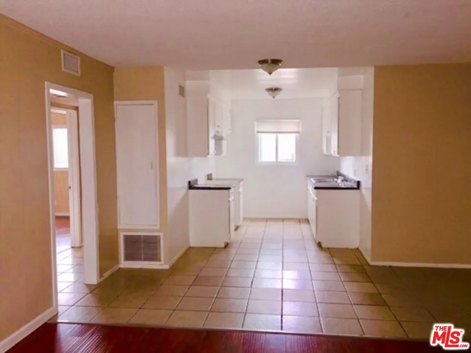 620 Myrtle Avenue #3 Inglewood, CA 90301