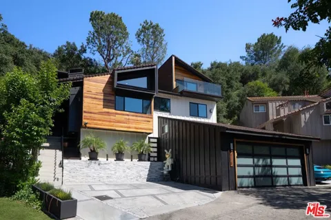 4118 Oak Hollow Road