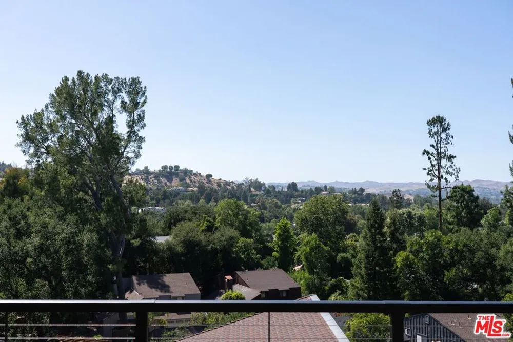 4118 Oak Hollow Road Calabasas, CA 91302