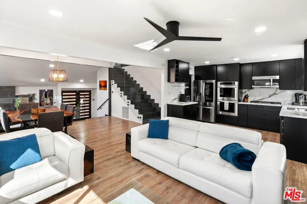 4118 Oak Hollow Road Calabasas, CA 91302
