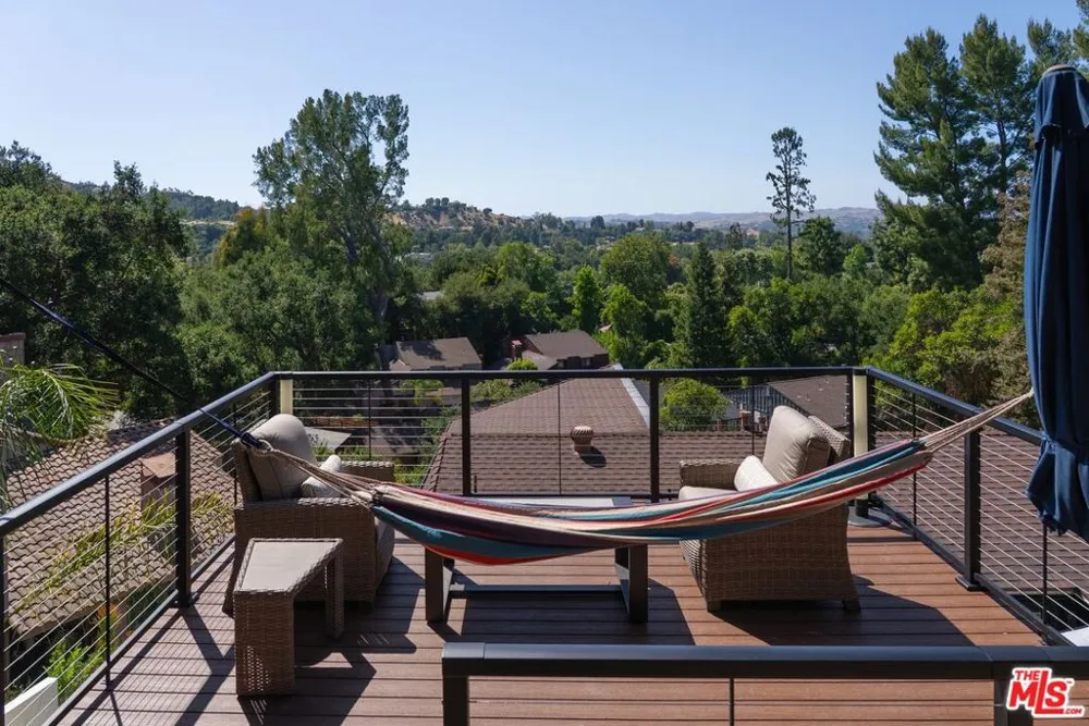 4118 Oak Hollow Road Calabasas, CA 91302