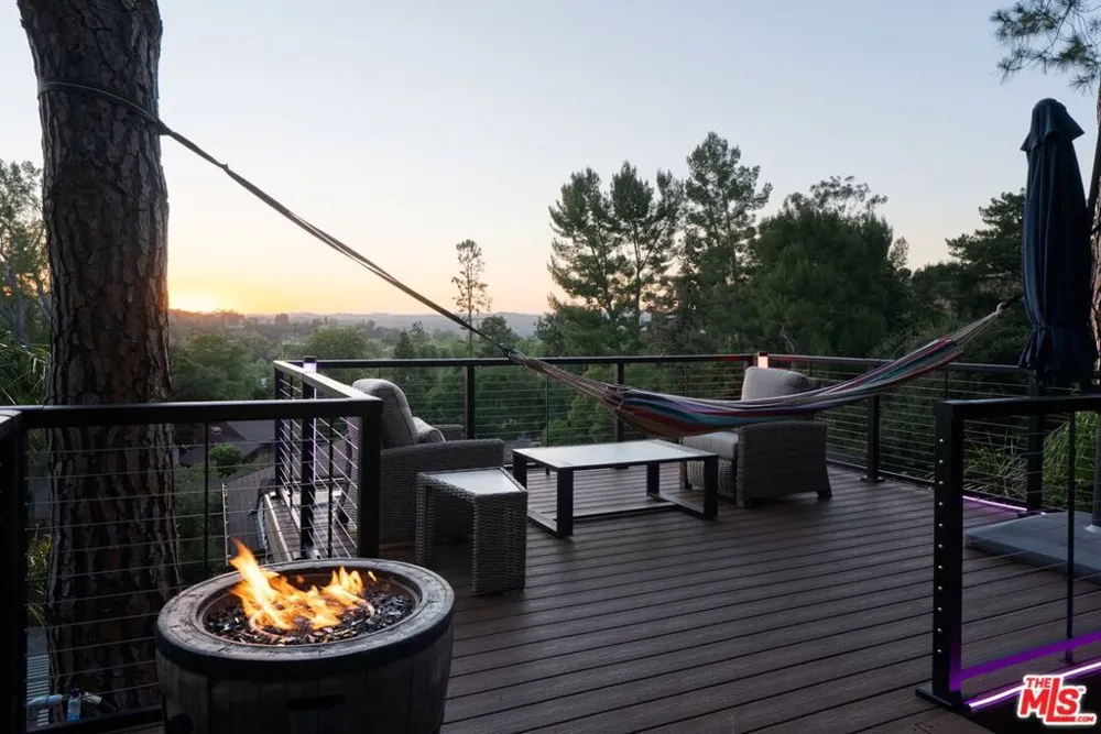 4118 Oak Hollow Road Calabasas, CA 91302