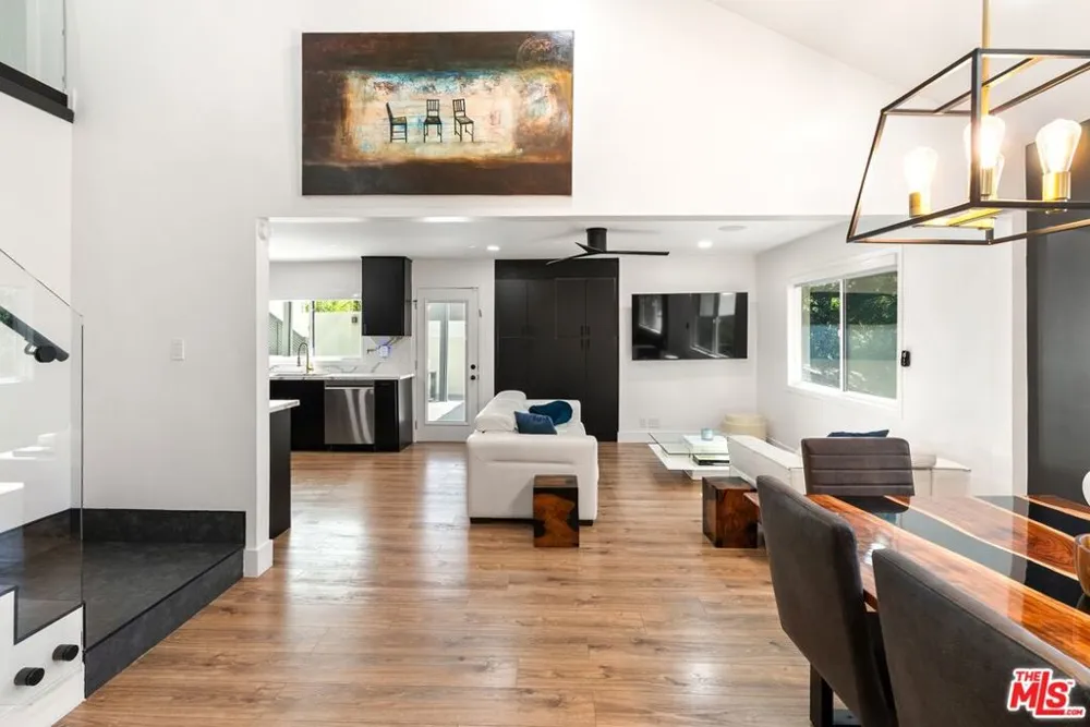 4118 Oak Hollow Road Calabasas, CA 91302