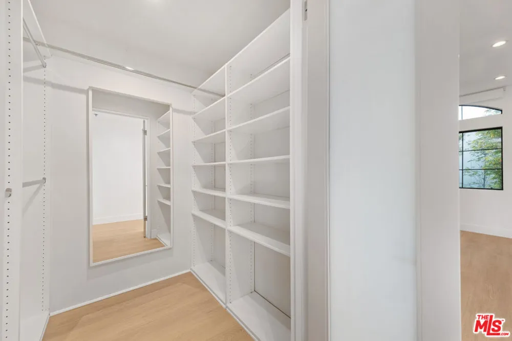200 Swall Drive #PH9 Beverly Hills, CA 90211