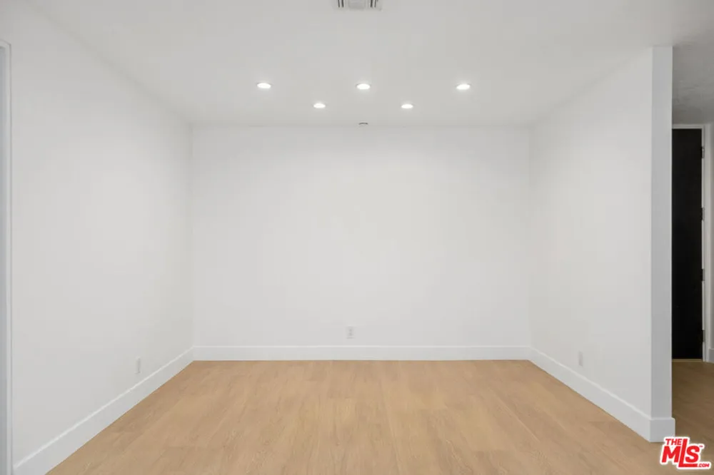 200 Swall Drive #PH9 Beverly Hills, CA 90211