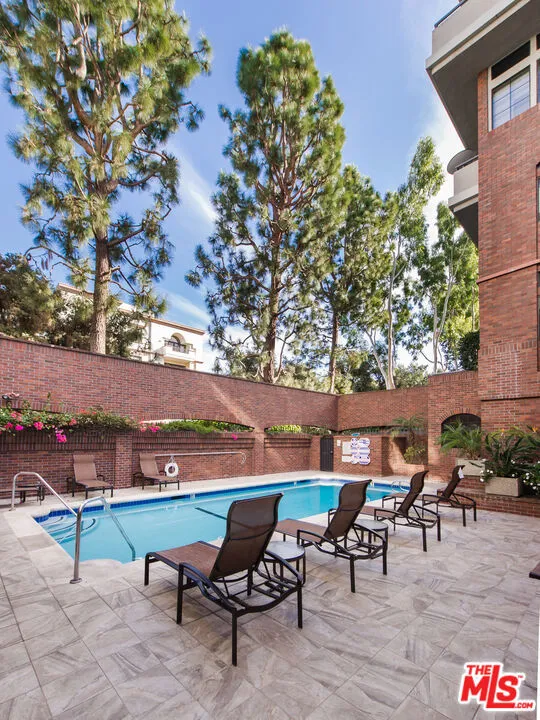 200 Swall Drive #PH9 Beverly Hills, CA 90211