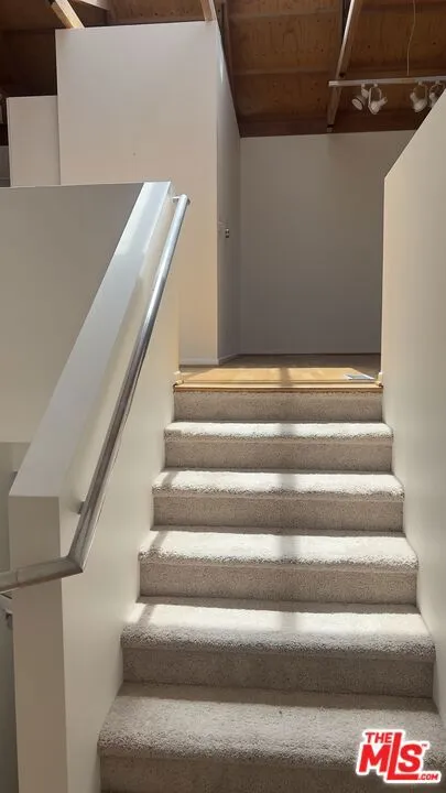 656 Angelus Place Los Angeles, CA 90291