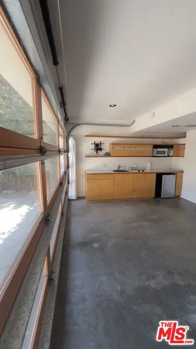 656 Angelus Place Los Angeles, CA 90291