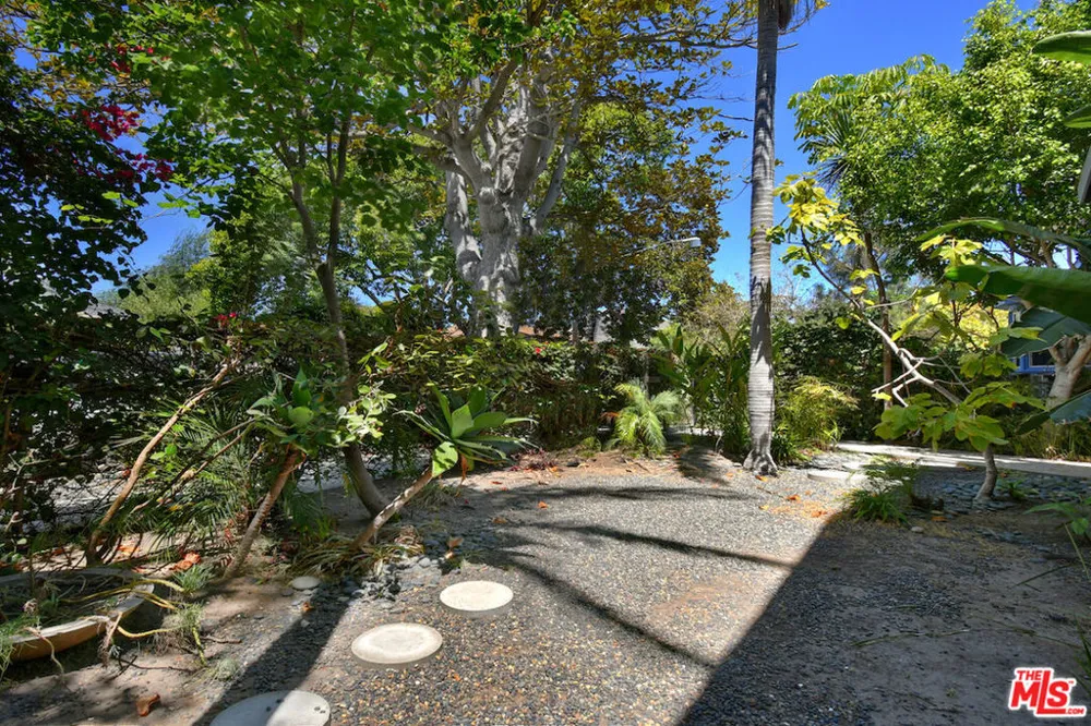 656 Angelus Place Los Angeles, CA 90291