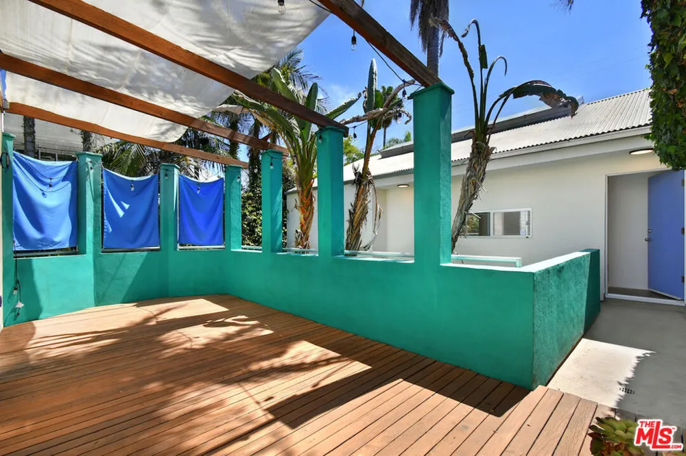 656 Angelus Place Los Angeles, CA 90291