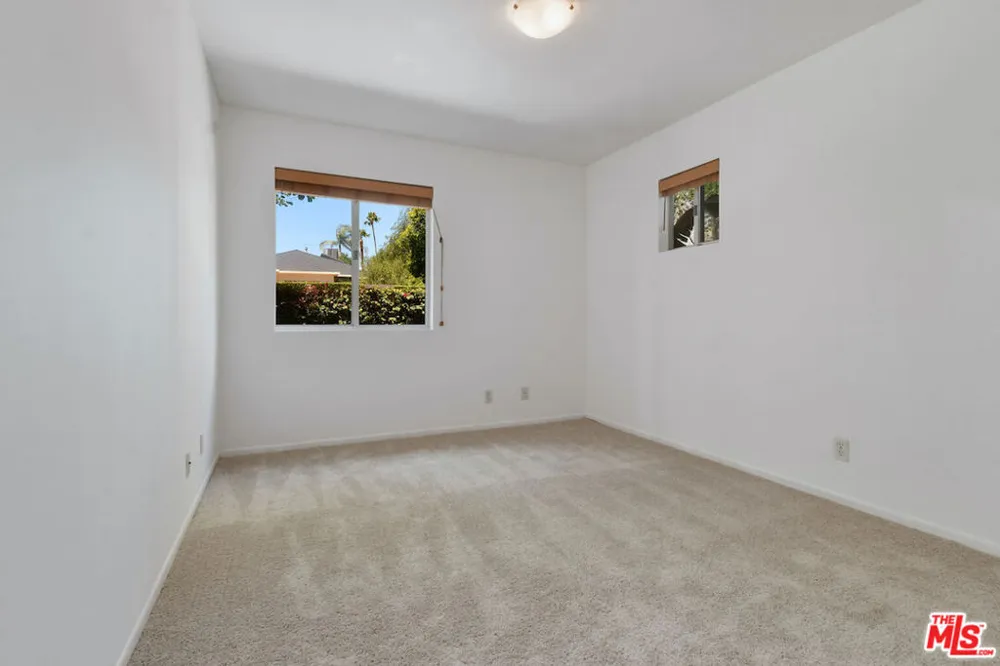 656 Angelus Place Los Angeles, CA 90291