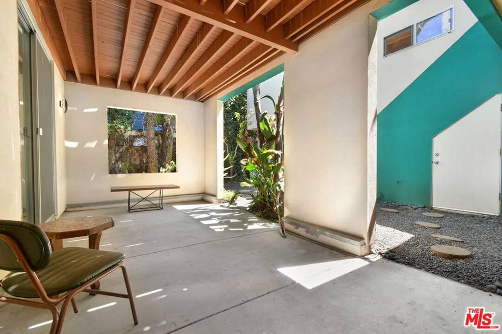 656 Angelus Place Los Angeles, CA 90291