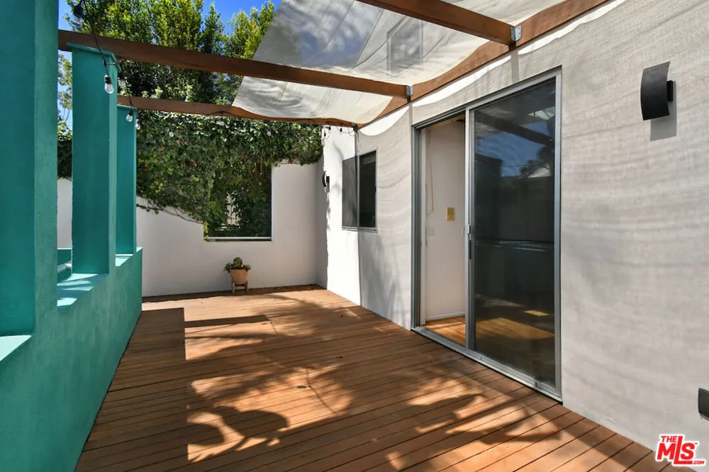 656 Angelus Place Los Angeles, CA 90291
